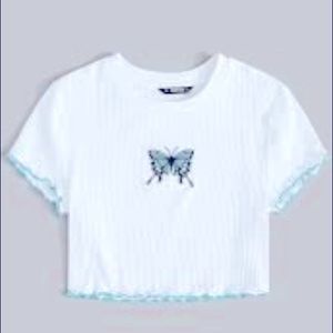 Butterfly ruched lettuce-trimmed tee